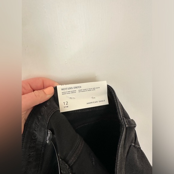 NEW American Eagle Super High-Waisted Denim Short, black, size 12 - Picture 7 of 13